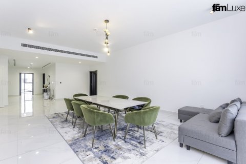 Villa de 5 dormitorios  No. 109650 8