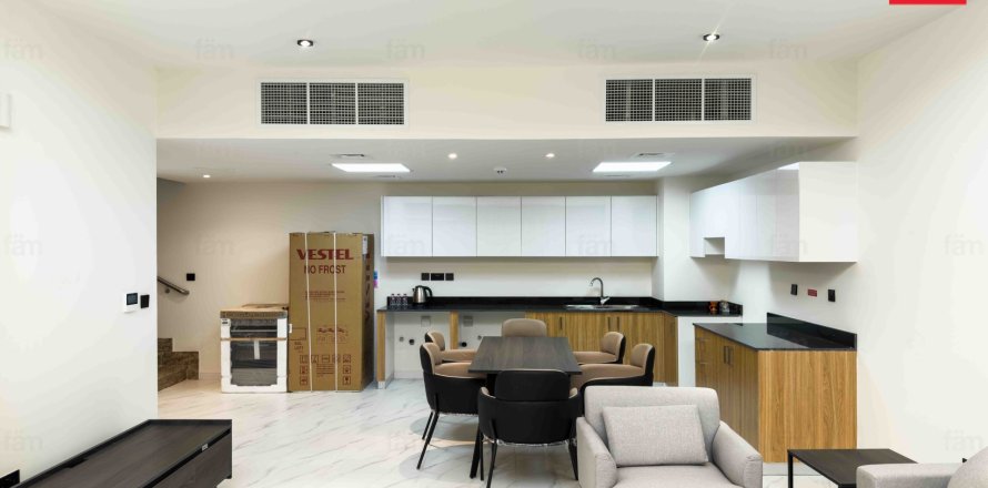 Таунхаус с 3 спальнями  №120458