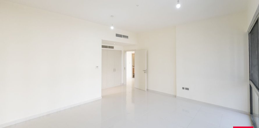 6 bedrooms Villa in Dubai, UAE No. 167805