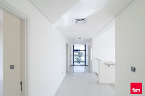 6 bedrooms Villa in Dubai, UAE No. 167805 4