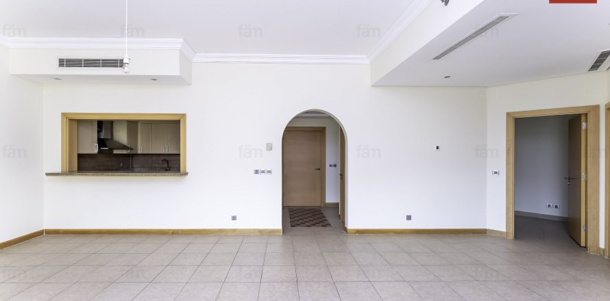 2 bedrooms Apartment in Palm Jumeirah, UAE No. 105565