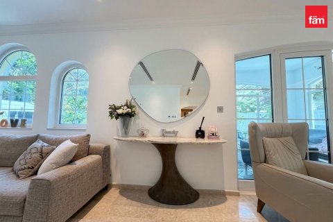 3 bedrooms Villa in Jumeirah Park, UAE No. 185999 26