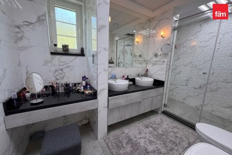 3 bedrooms Villa in Jumeirah Park, UAE No. 185999 13