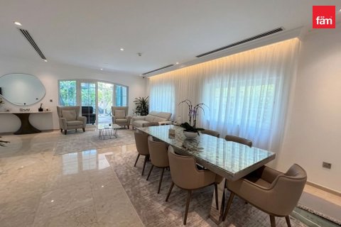 3 bedrooms Villa in Jumeirah Park, UAE No. 185999 3