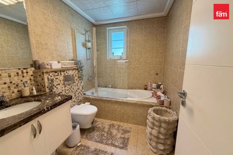 3 bedrooms Villa in Jumeirah Park, UAE No. 185999 12