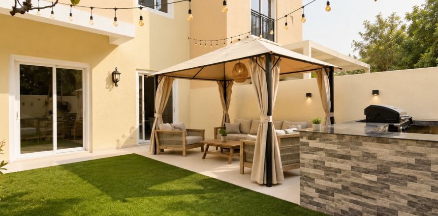 3 bedrooms Villa in Dubai, UAE No. 185993