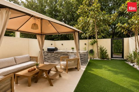 3 bedrooms Villa in Dubai, UAE No. 185993 5
