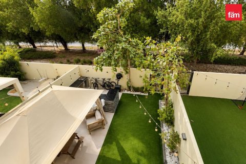 3 bedrooms Villa in Dubai, UAE No. 185993 6