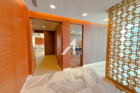 667m² Office in Dubai Marina, UAE No. 144049 10