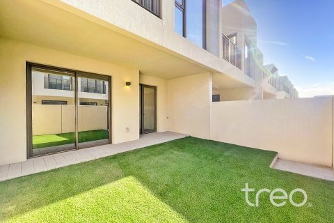 Townhouse de 3 chambres à EMAAR South, UAE No. 206155