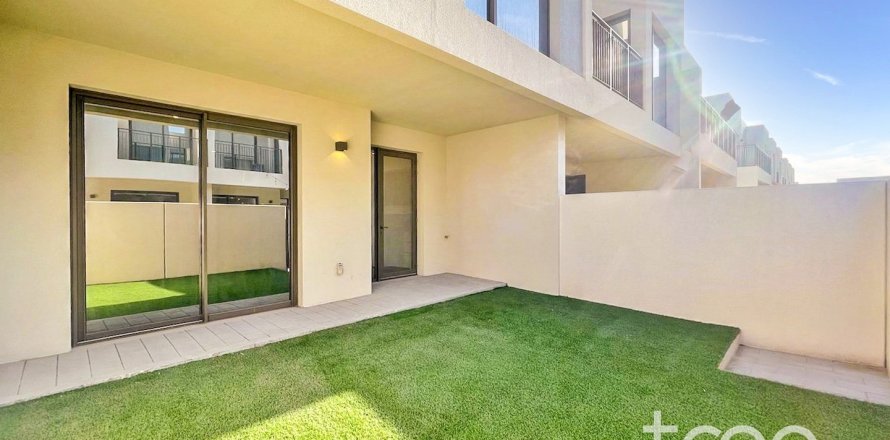 Townhouse de 3 chambres à EMAAR South, UAE No. 206155
