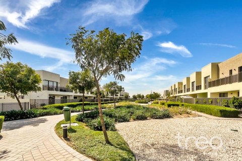 Townhouse de 3 chambres à EMAAR South, UAE No. 206155 12