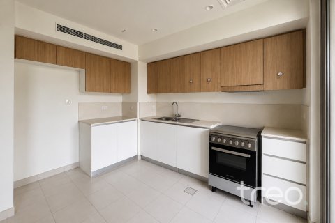 Townhouse de 3 chambres à EMAAR South, UAE No. 206155 4