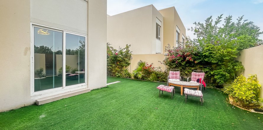 3 bedrooms Apartment in EMAAR South, UAE No. 206154
