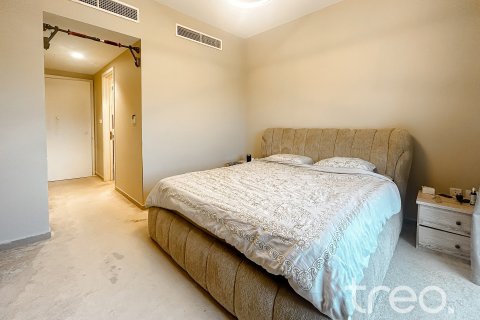 3 bedrooms Apartment in EMAAR South, UAE No. 206154 9