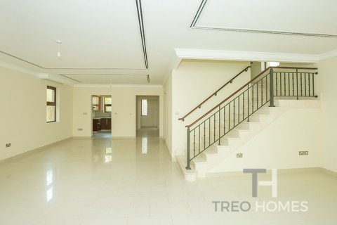 Villa de 4 chambres à Casa, UAE No. 81777 6