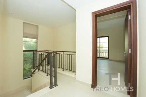 Villa de 4 chambres à Casa, UAE No. 81777 13