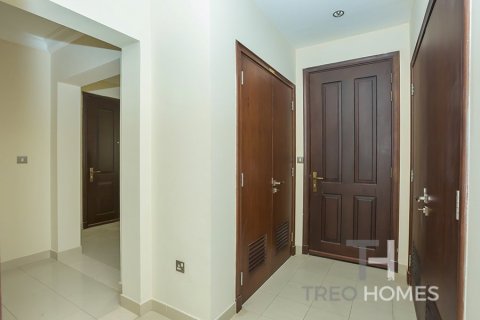 Villa de 4 chambres à Casa, UAE No. 81777 11