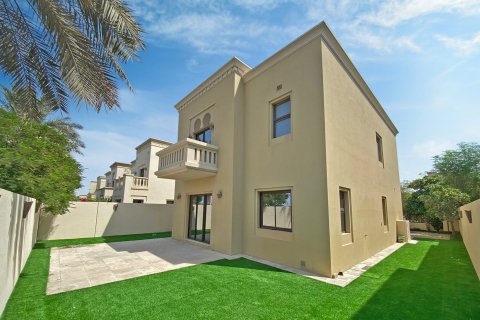 Villa de 4 chambres à Casa, UAE No. 81777 2