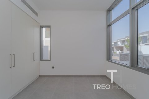 Villa de 4 chambres à Ruba, UAE No. 81781 5