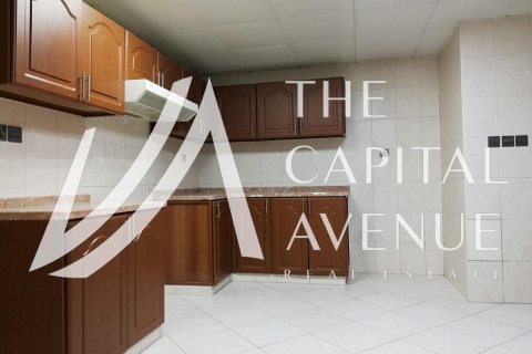 4 bedrooms Villa in Abu Dhabi, UAE No. 136899 4