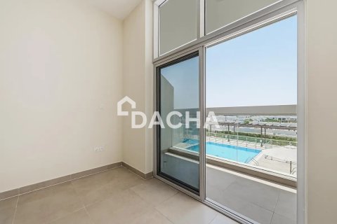 Studio Apartment in Azizi Star, UAE No. 170227 4