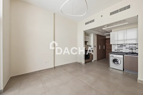 Studio Apartment in Azizi Star, UAE No. 170227