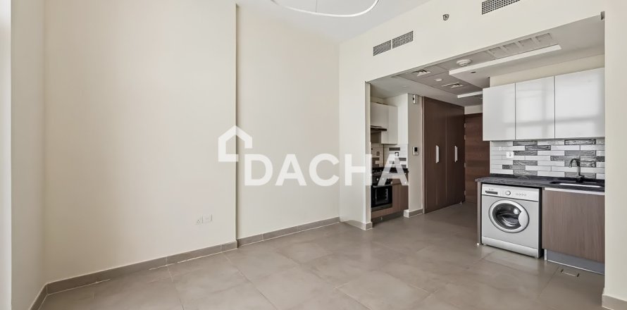 Studio Apartment in Azizi Star, UAE No. 170227