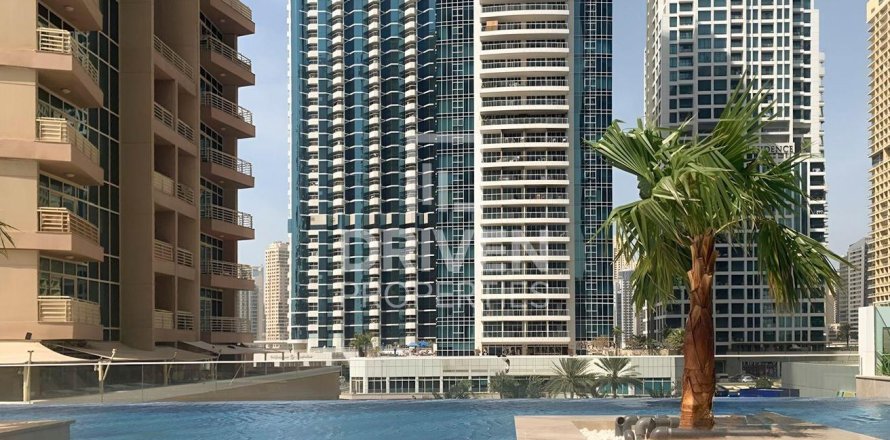 Studio Apartment in Jumeirah Lake Towers, UAE No. 193182