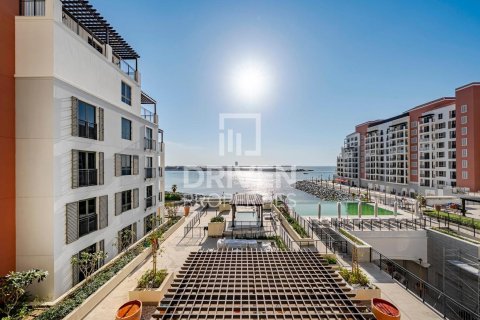 Квартира с 2 спальнями в La Mer, ОАЭ №139050