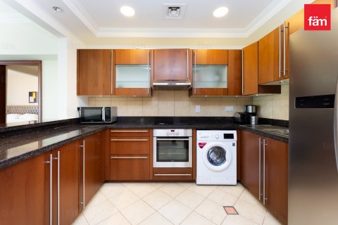 Apartment de 2 dormitorios en Palm Jumeirah, UAE No. 163753 12