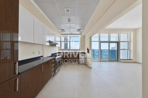 Appartement de 3 chambres à Marina Arcade Tower, UAE No. 206903 3