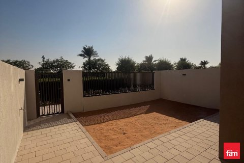 Villa de 3 dormitorios en Dubai, UAE No. 135666 3