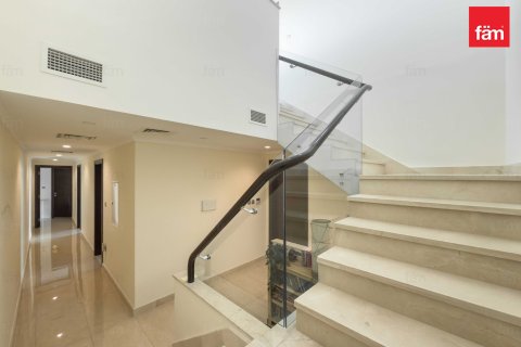 4 bedrooms Villa in Dubai, UAE No. 135669 22