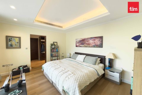 4 bedrooms Villa in Dubai, UAE No. 135669 15