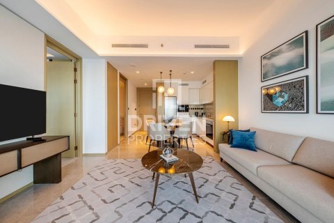 Квартира с 1 спальней в Address Harbour Point, ОАЭ №189687 3