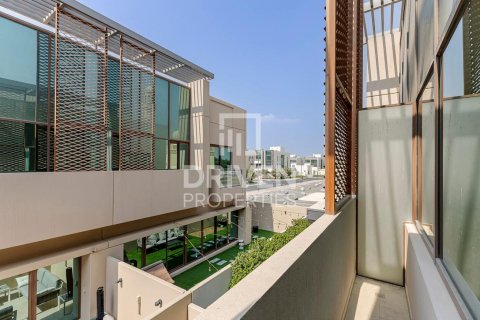 Villa de 4 chambres à Meydan, UAE No. 190630 3