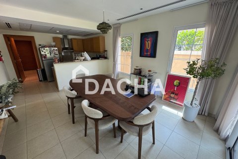 Вилла с 2 спальнями в Jumeirah Village Triangle, ОАЭ №164753 9