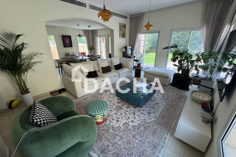 Вилла с 2 спальнями в Jumeirah Village Triangle, ОАЭ №164753 5