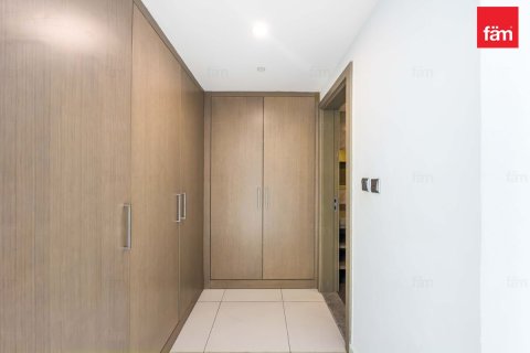 Квартира с 3 спальнями в Даунтаун Дубай (Даунтаун Бурдж Дубай), ОАЭ №146277 18