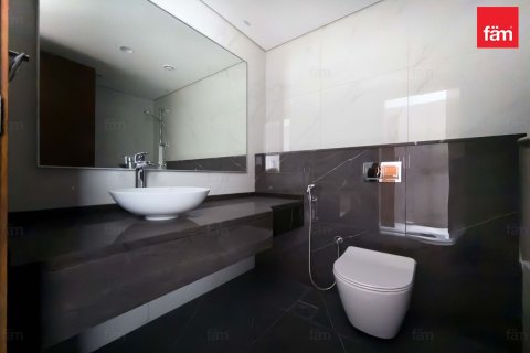 Квартира с 2 спальнями в Бизнес-Бэй, ОАЭ №146279 14