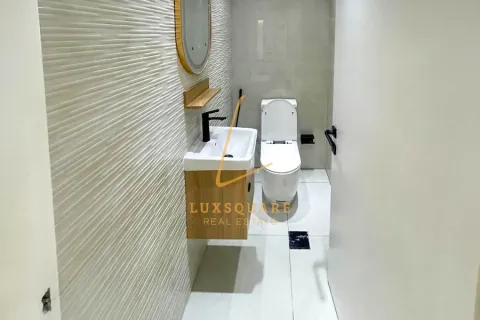 Villa de 4 dormitorios No. 124947 25