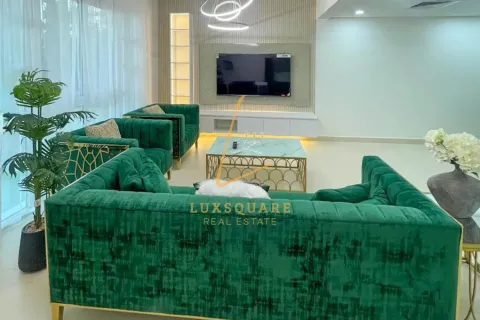 Villa de 4 dormitorios No. 124947 29