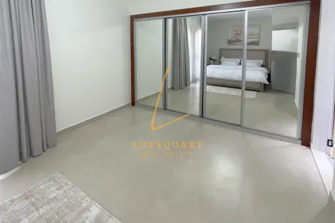 Villa de 4 dormitorios No. 124947 8