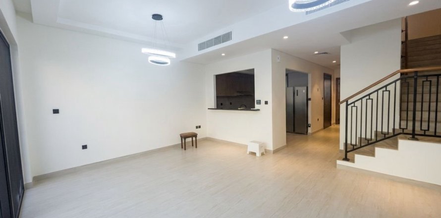 4 bedrooms Townhouse in Dubai, UAE No. 161814