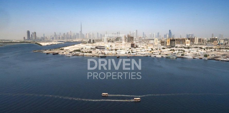 Квартира с 2 спальнями в Address Harbour Point, ОАЭ №193065