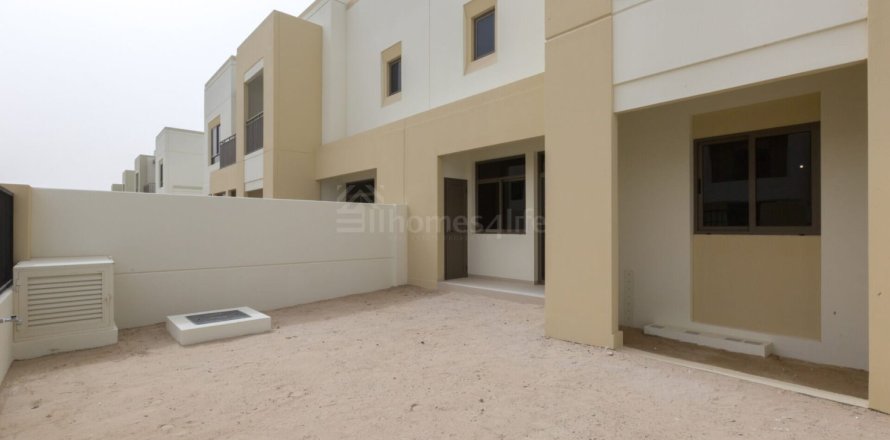 3 bedrooms Villa in Naseem Townhouses, UAE No. 185018