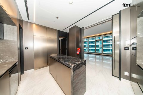 2 bedrooms Apartment in Business Bay, UAE No. 210782 10