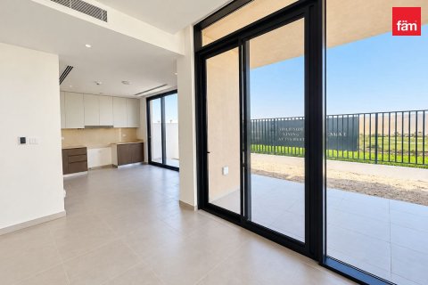 4 bedrooms Villa in Dubai, UAE No. 210784
