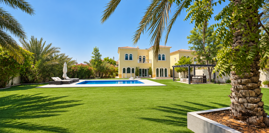 4 غرف نوم فيلا في Jumeirah Park, الإمارات العربية المتحدة رقم 208821